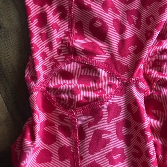 Nike Crop Leggings - Pink Leopard Print - Size S - Picture 5 of 6
